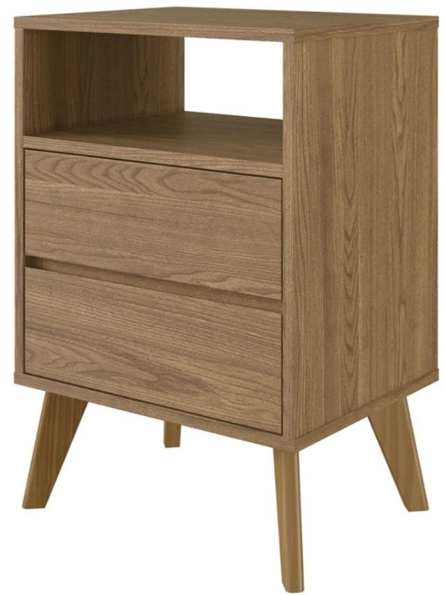 Mesa de luz con cajones, estante inferior y patas elevadas, diseñada para aportar organizacion, funcionalidad y estilo al dormitorio. Ideal para guardar objetos personales, libros y accesorios, complementando la decoracion de cualquier espacio con un diseño practico y moderno.