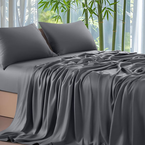 Dormitorio moderno equipado con sábanas de bambú orgánico que aportan confort y elegancia.